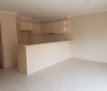 2/10 Molesworth Drive, Highton - Photo 2