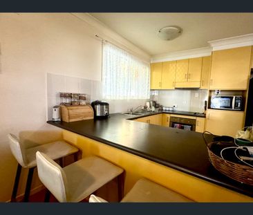 A /11 MACARTHUR Street, Moranbah, Qld 4744 - Photo 4