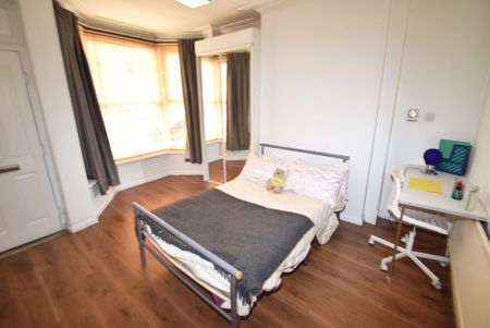 4 bedroom house share to rent - Photo 3