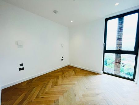 3 Bed Flat, Josephine House, NW10 - Photo 4