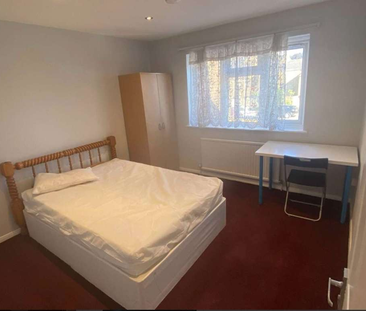 Double Room in Woolwich, London - Photo 2