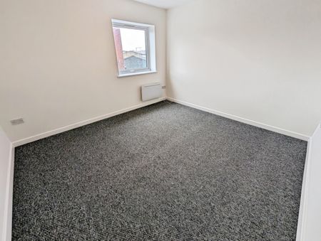 2 bedroom Flat To Let - Photo 2