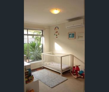 FABULOUS FAMILY HOME!! - Photo 3