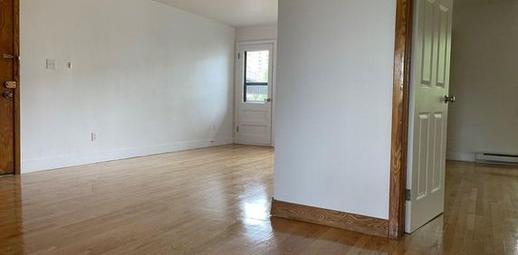 Grand: 35e Avenue / Belanger grand 5 1/2 rue de Cannes - Photo 2