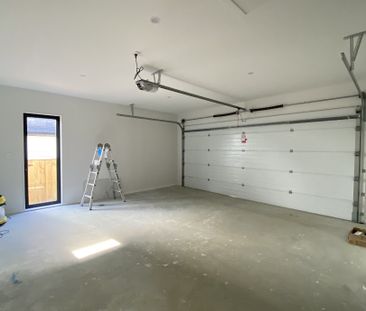 Property Management44 Ta Moko Drive, Gulf Harbour - House for Rent - Photo 1