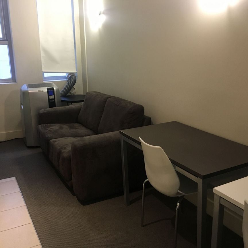 Studio Apartment in Heart of Adelaide - Photo 1