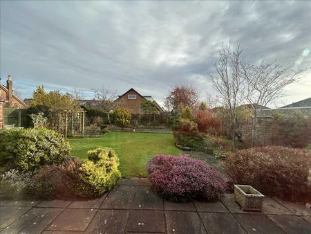 3 bedroom bungalow to rent - Photo 3