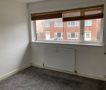 3 Bed Semi-Detached House, Kiln Road, S61 - Photo 3