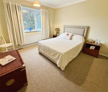 3 bedroom detached house to rent - Photo 3