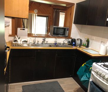 11 Lincoln Street, Kensington Gardens SA 5068 - House For Rent | Do... - Photo 5