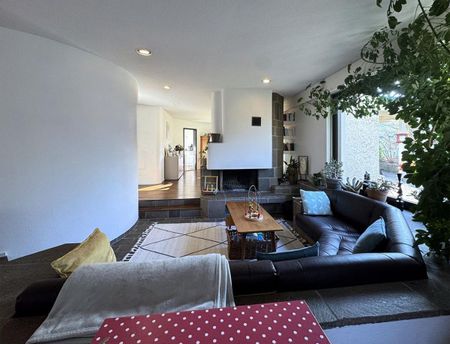 Spacious 6-room apartment with terrace and high-quality finishes - Photo 3