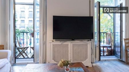 3 room luxury Apartment for rent in Madrid, Spain - Photo 2