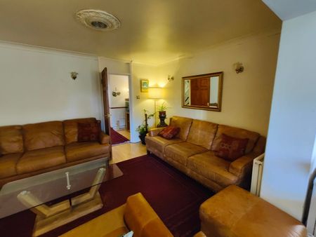 4 Bed Semi-Detached House, Harkett Close, HA3 - Photo 2