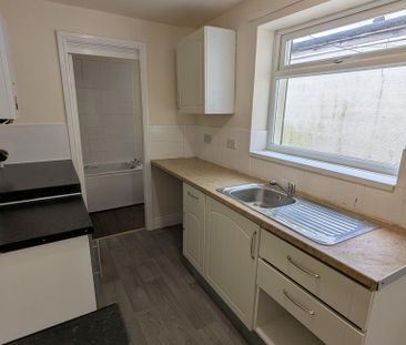 2 bedroom terraced house to rent - Photo 6