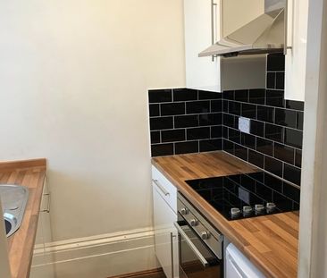 1 Bed Flat, Sydenham Rd, CR0 - Photo 2