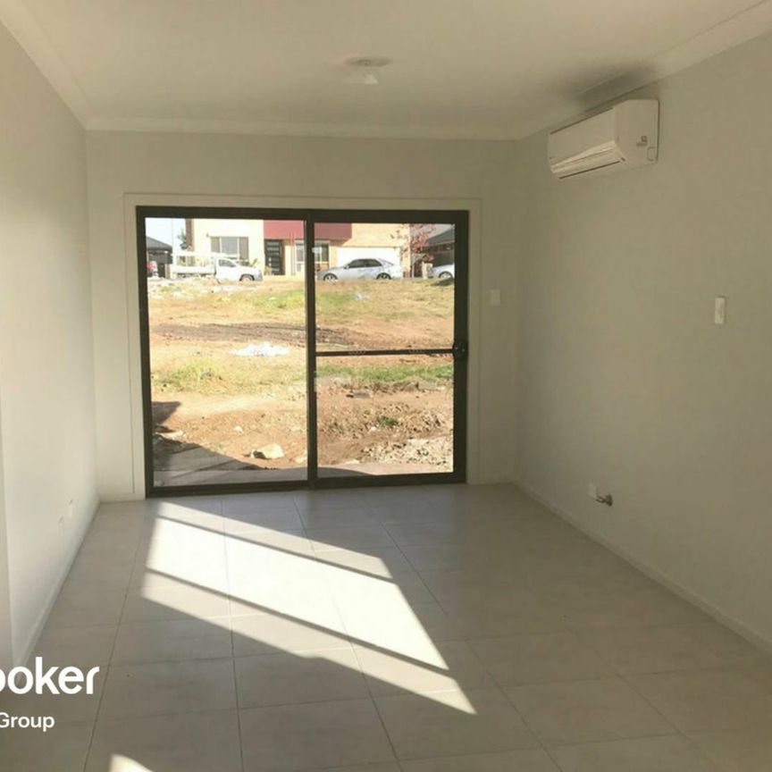 4A Milton Circuit, Oran Park - Photo 1
