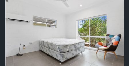 Just Before Christmas - Easy Care Living With New Pool + Solar! - Photo 2