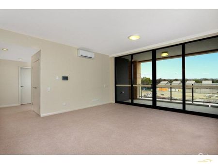 Luxury 2 Bedroom Apartment&period; - Photo 3