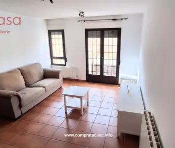 Casa pareada en alquiler en Calle del Centro - Photo 1