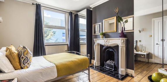 1 bedroom in a house share to rent - Photo 2