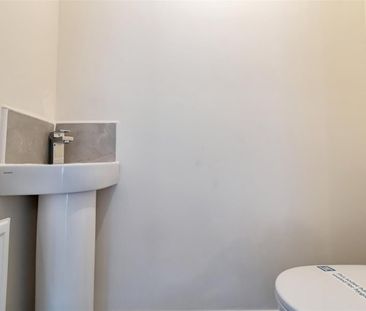3 Bedroom House - Townhouse - Photo 1