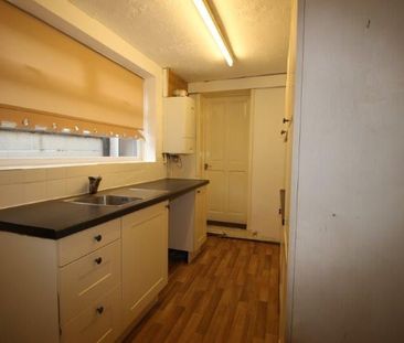 2 Bed Terraced House, Waltham Road, L6 - Photo 4