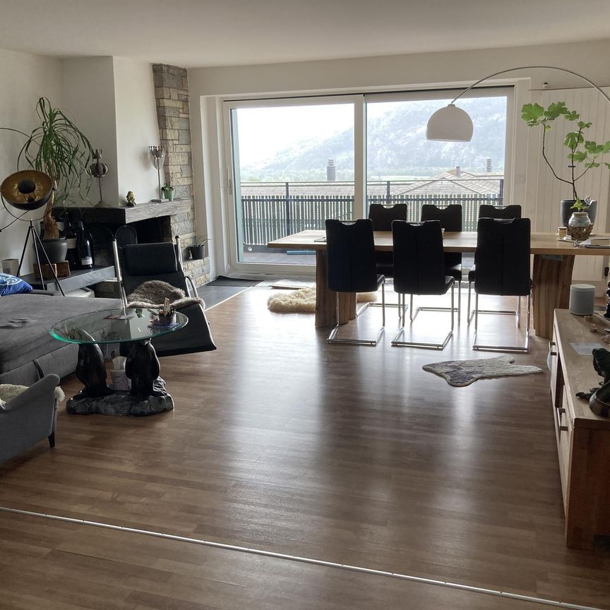 helle 4.5 Zimmerwohnung mit Balkon in Jenins - Photo 1