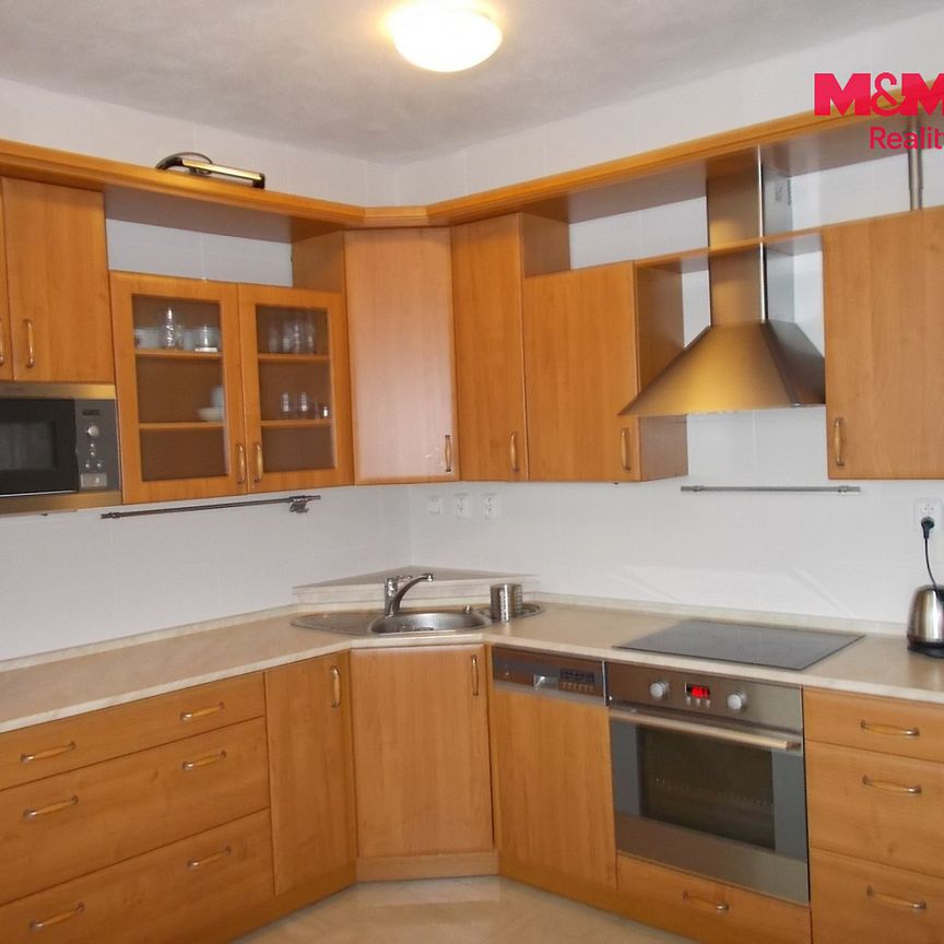 Pronájem bytu 4+kk 90 m² - Photo 1