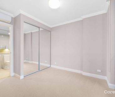 Modern 1-Bedroom Apartment in Prime Location Near Olympic Park Station - Photo 2