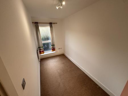 3 bedroom terraced house to rent - Photo 3