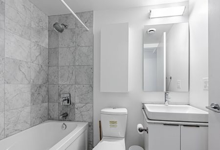 For Lease - 14 York Street Unit# 3510, Toronto, Ontario - Photo 4