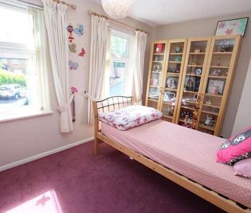 Woking, Surrey, GU21 - Photo 5