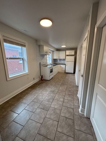 For Lease - 85A Evans Avenue Unit# UPPER, Toronto, Ontario - Photo 2