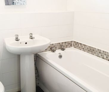 Hazelborough Close, Warrington - Photo 3