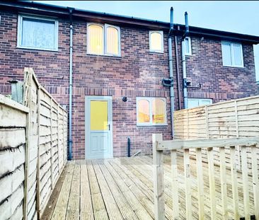 2 bedroom semi-detached house to rent - Photo 3