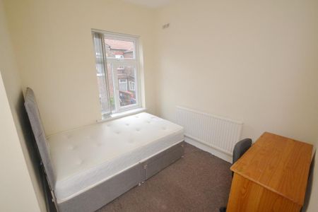 5 bedroom terraced house to rent - Photo 2