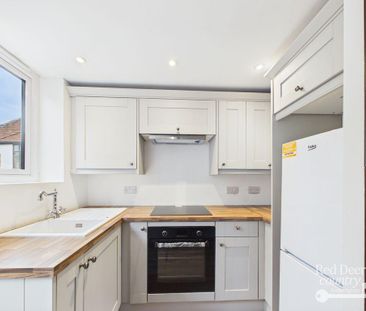 2 bedroom terraced house to rent - Photo 2