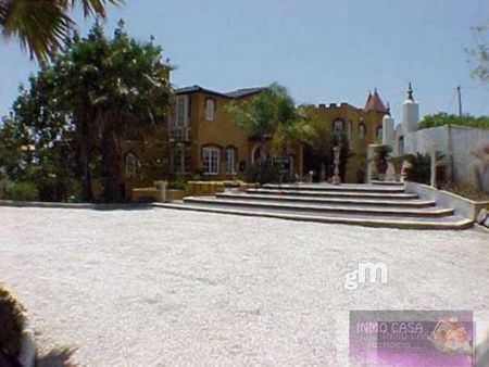 Chalet en alquiler en Los Arqueros, Benahavis - Photo 4