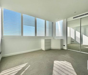 803/2 Honeysuckle Drive, Newcastle NSW 2300 - Photo 1