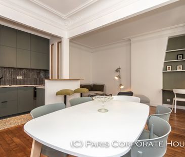 Rue du bourg l'abbé, - Photo 1