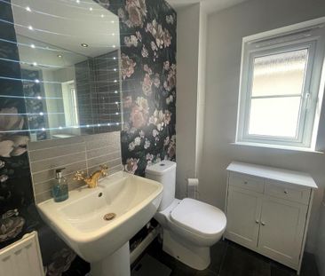 3 bedroom semi-detached house to rent - Photo 5