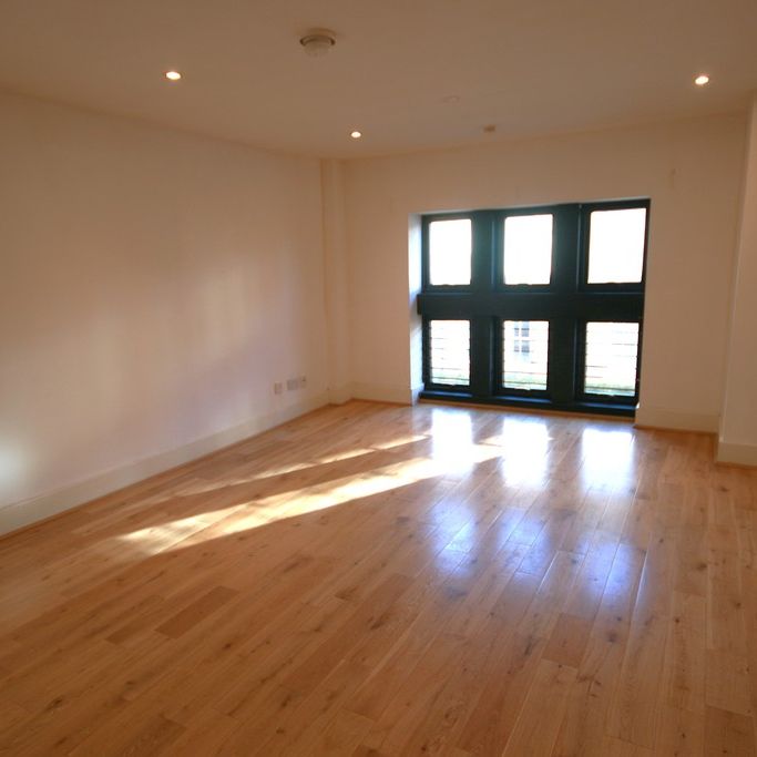 Maxwell Road, Sizeable 2 Bedroom Unfurnished Apartment, Pollokshields – Available 19/11/2025 - Photo 1