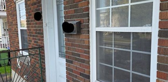 Nouveau sur le marché : grand 5 1/2 situé au RDC avec terrasse à deux pas du Boul. Gouin et Seminare (Saint-Jean-sur-Richelieu), près de tout - Photo 2