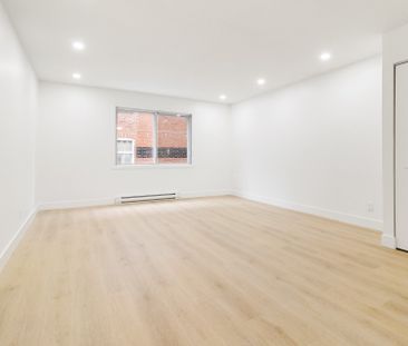 7220 Av. De Chateaubriand, #15 - Photo 1