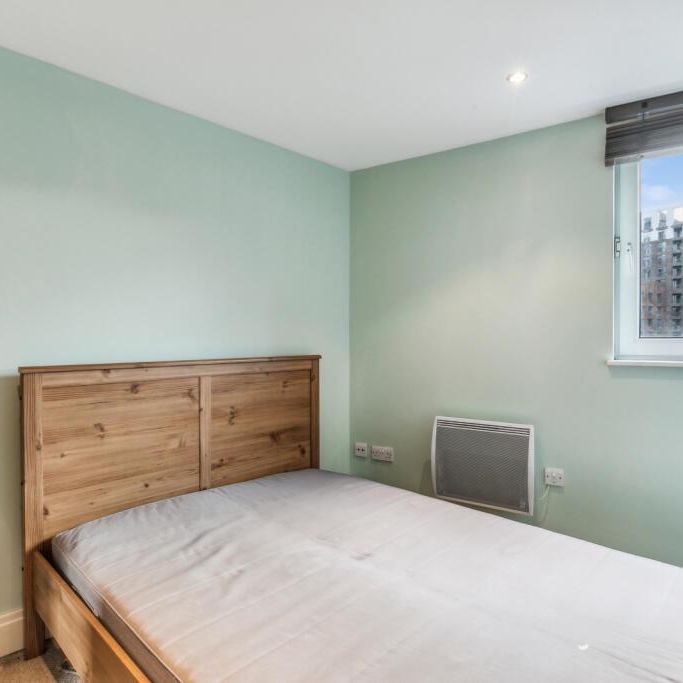 3 bedroom flat to rent - Photo 1