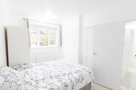 Wandle Way, London, SW18 - Photo 5