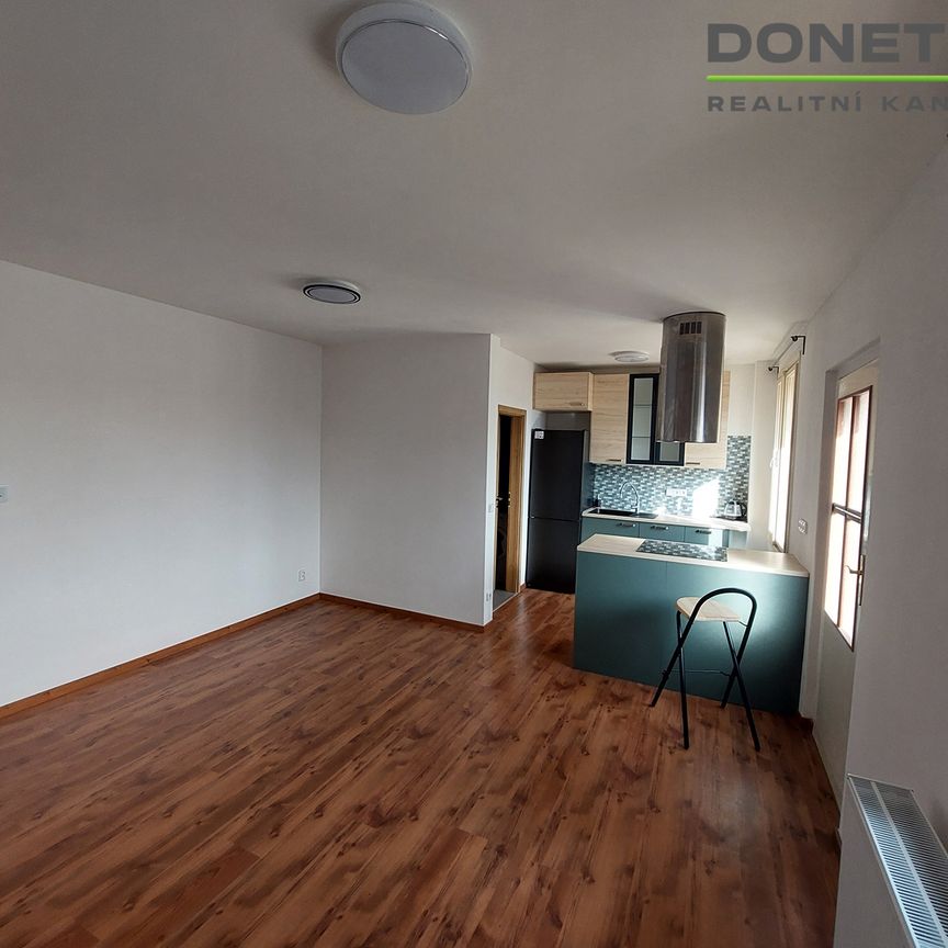 Pronájem bytu 2+kk 64 m², Masarykovo náměstí 536, Hradec Králové - Photo 1