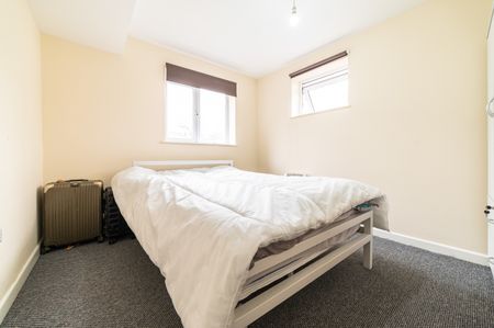 Gold Street, Adamsdown - Photo 3