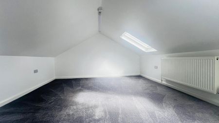 4 bedroom flat to rent - Photo 3
