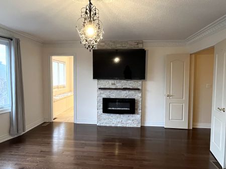 For Lease - 49 Drawbridge Drive, Markham, Ontario - Photo 5